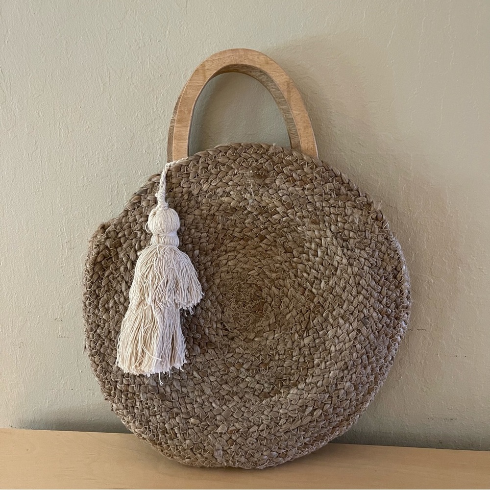 Zara round raffia bag NWOT